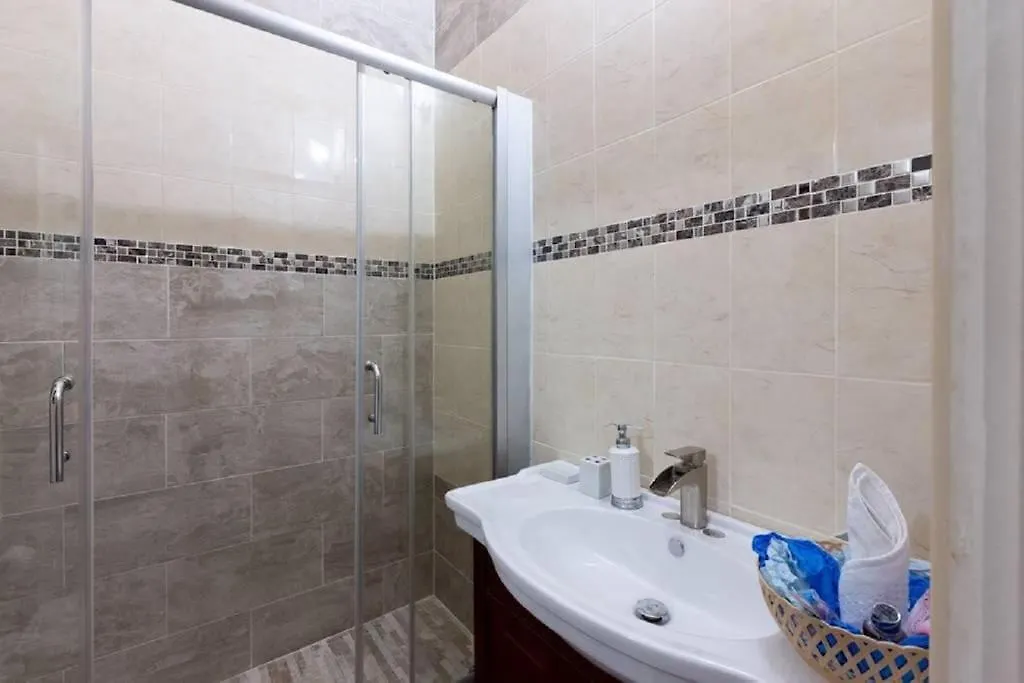 דירות Escape@ Kensington-Kingston 5